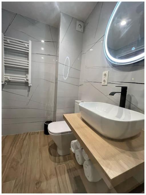 Elegance Lifestyle - Parking Gratuito! Apartment San Sebastian Luaran gambar