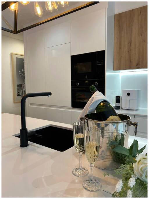Elegance Lifestyle - Parking Gratuito! Apartment San Sebastian Luaran gambar
