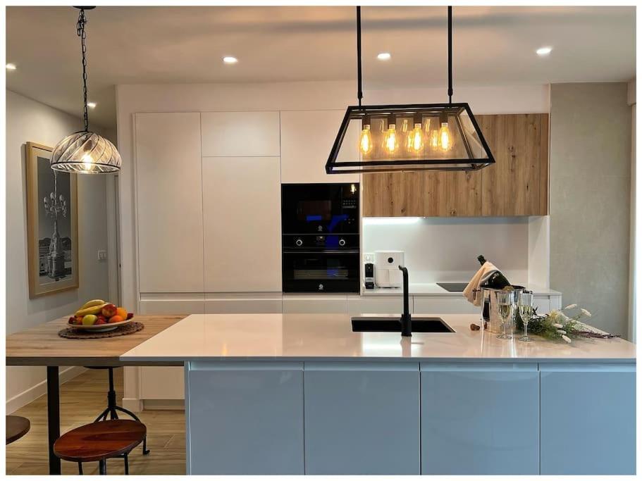 Elegance Lifestyle - Parking Gratuito! Apartment San Sebastian Luaran gambar